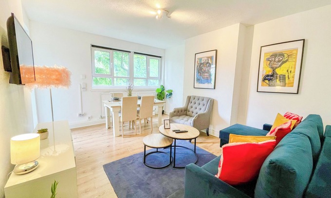 Woodberry Down Apartamento | Bright 3 Bedroom flat with private balcony near Finsbury Park Wood Green London