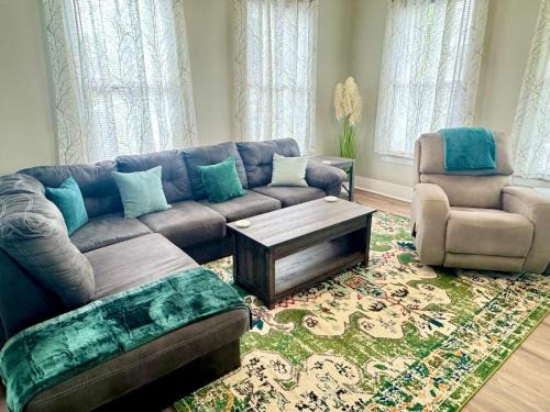 Port Neches Casa | Bright & Airy 2BR 1BA Home Near The Riverfront