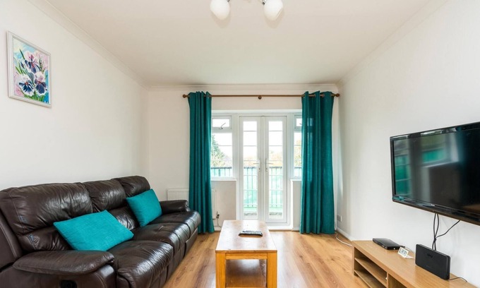 Southgate Apartamento | Bright and Comfortable 2 Bedroom flat Oakwood