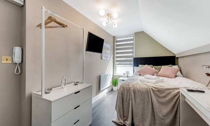Seven Sisters Condominio | Bright and Cosy Studio - Excellent Location