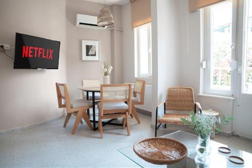 Adalar Apartamento | Bright and Cozy 2BR Apt In The Center Of Buyukada
