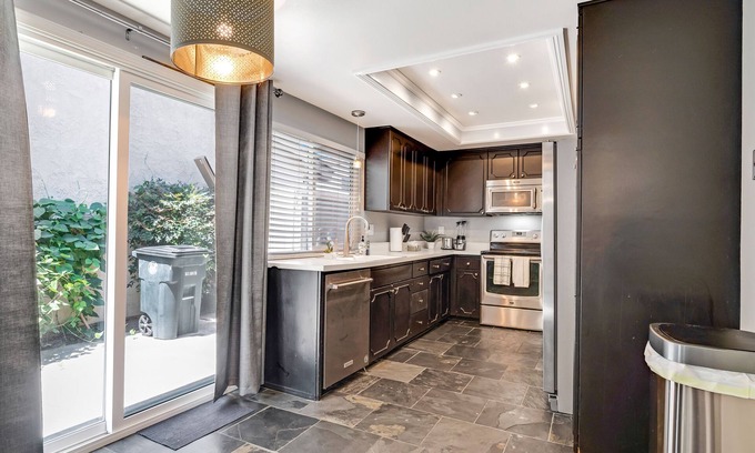 Tustin Casa | Bright and Open 4 bedroom ranch-style home