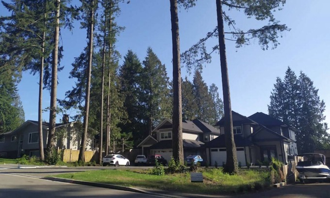 Coquitlam Casa | Bright and Spacious 2 Bedroom Suite in a New House