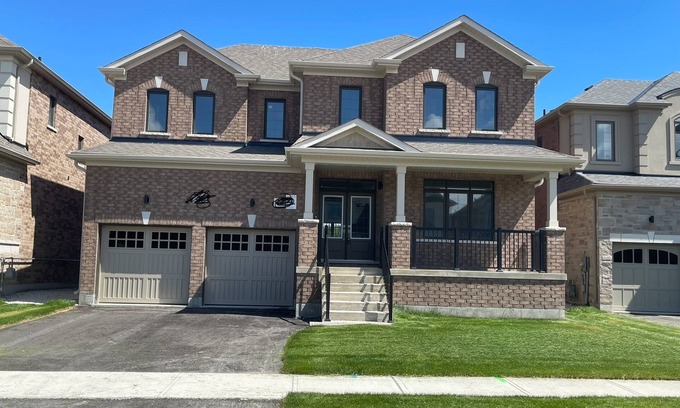 Stayner Casa | Bright and Spacious Beach and Mountain Retreat. Couples, small and big families