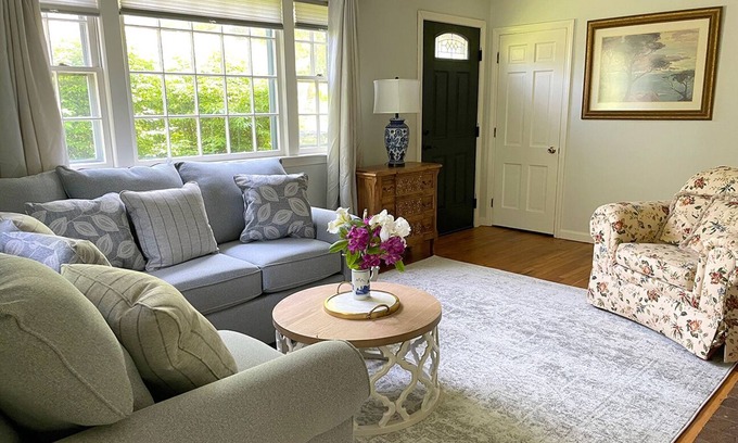 Harwich Casa | Bright and Stylish house with new central A/C, appliances and EV charger