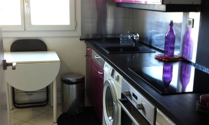 10th Arrondissement Apartamento | Bright apartment, terrace and parking