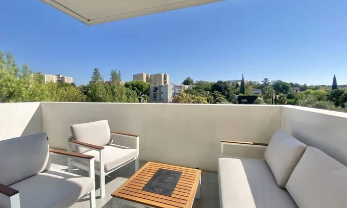 La Pompignane Apartamento | Bright apartment with balcony