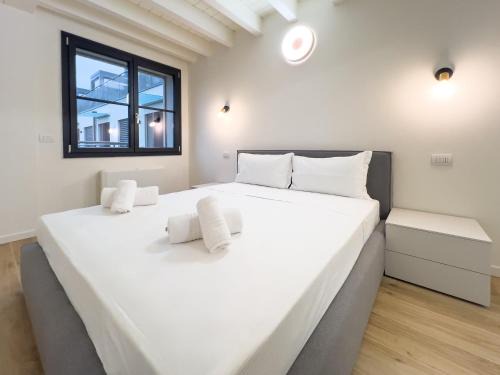 Ponte Nuovo Apartamento | Bright apartment with terrace and pool
