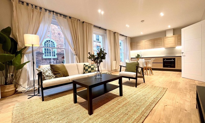 Farnham Apartamento | Bright Apartments Near Farnham Castle by StayStayStay