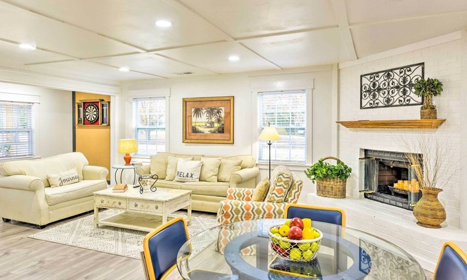 Shell Point Casa | Bright Beaufort Home w/ Porch & Fire Pit!