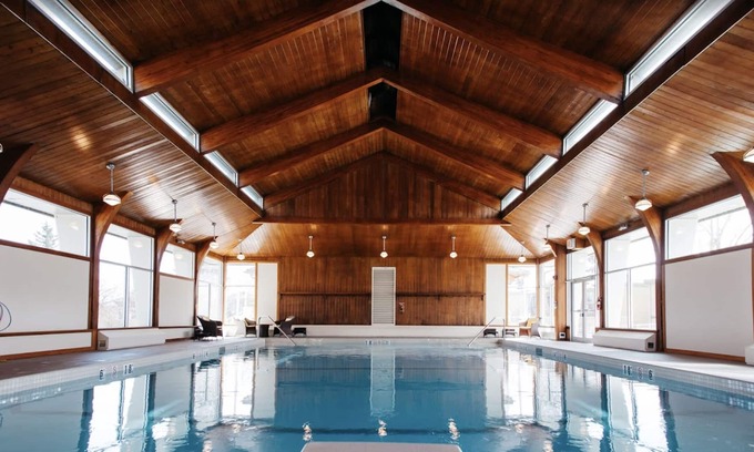 Southwest Calgary Casa | The place at Elata, business and couples