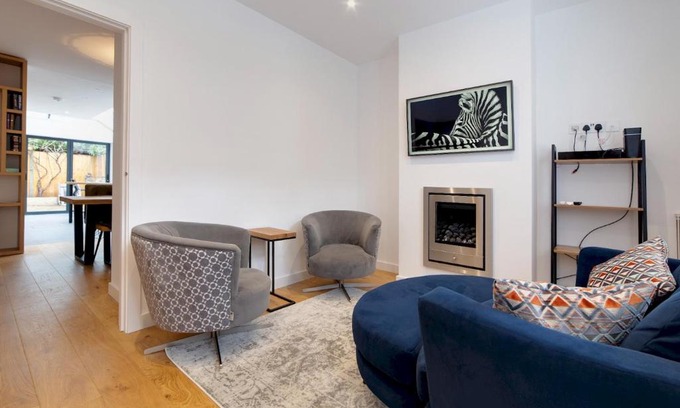 Mill Road Casa | Bright Beautiful Modern 2 Bed Home Pass The Keys