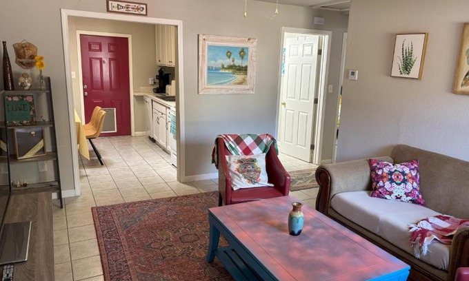 Gulf Breeze Apartamento | Bright & Breezy Cottage