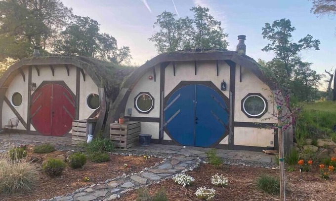 Bella Vista Casa | Bright, Cheery Hobbit Hole and Second Breakfast