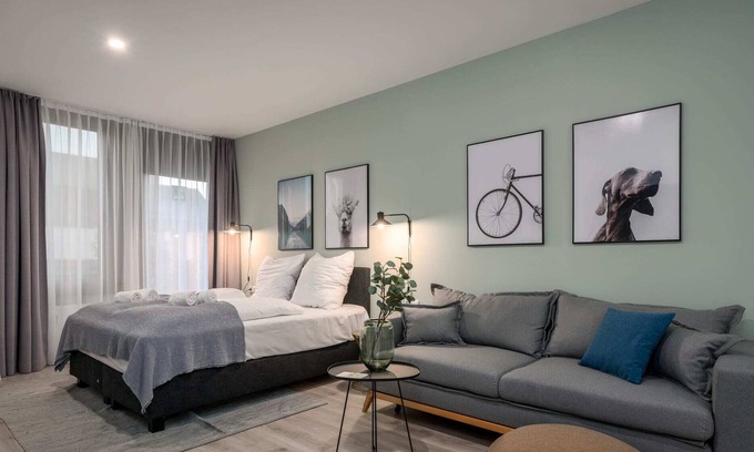 Lippstadt Apartamento | ☆BRIGHT: City Center for 4 | Kitchen | RoofTerrace