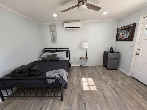 Turner Park Casa | Bright & Comfortable Bungalow!