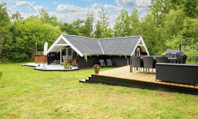 Øksenmølle Casa | Bright Cottage with Hot Tub - By Traum Ferienwohnungen