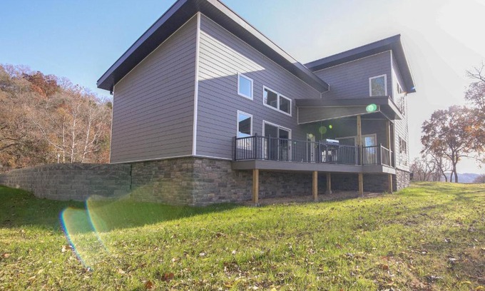 Cotter Casa | Bright Cotter Vacation Rental with White River Views