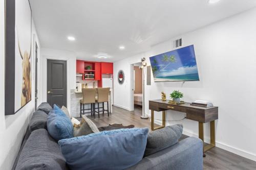 South Central Houston Apartamento | Bright & Cozy 2BR Near Downtown NRG & Fast Wi-Fi