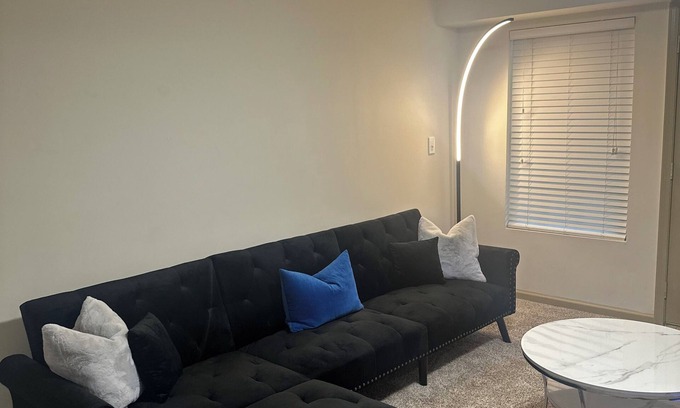 Stone Mountain Apartamento | Bright & Cozy 2BR 2BA Apartment Near Stone Mountain Park Ideal Location!