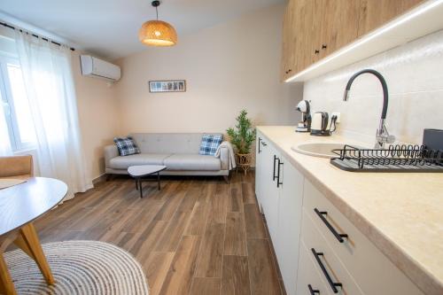 Goricani Apartamento | Bright & Cozy Apartment in quiet area near Airport