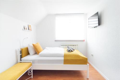 Ilidza Apartamento | Bright&Cozy flat+balcony near Airport FREE Parking