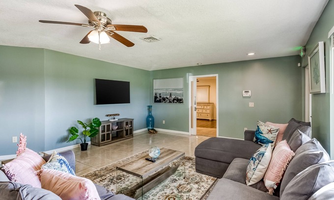 Juno Beach Casa | Bright Escape with Private Pool, Easy Beach Access, Free WiFi & Open Layout