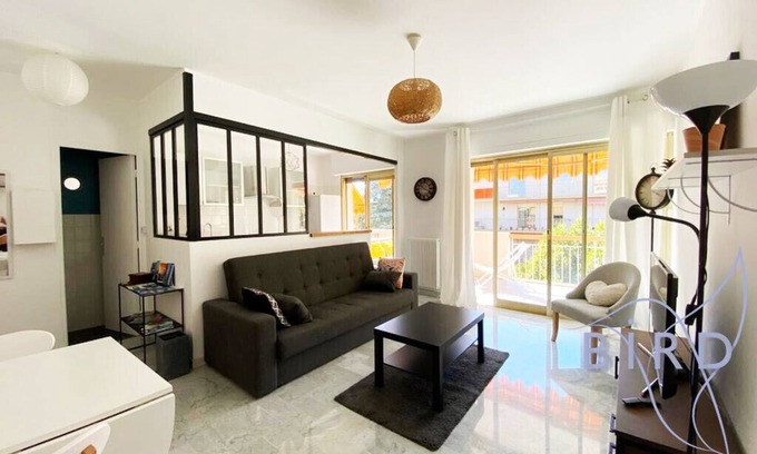Saint-Laurent-du-Var Apartamento | Bright flat near to the beach & harbor