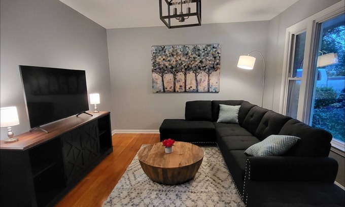 Clarksville Casa | Bright Four Bedroom Home with Rose Garden Park
