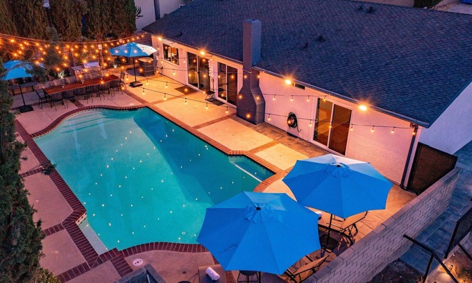 Thousand Oaks Casa | Bright, Fun & Peaceful House w/ Heated Pool 🏖