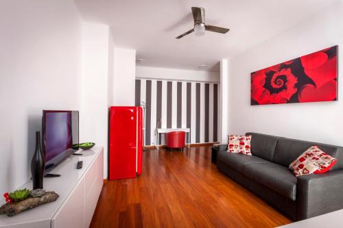 Giambellino Apartamento | Bright House in Milan
