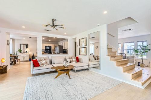 Leander Casa | Bright & Luxury Entire House in Peaceful Neighborhood