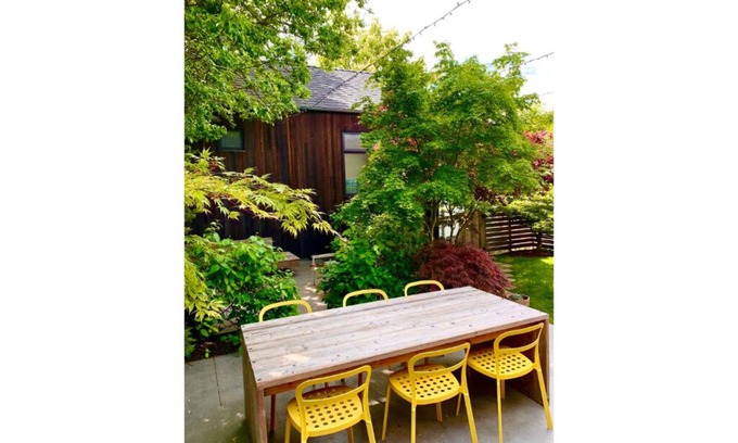 Harrison/Denny-Blaine Casa | Bright Madison Valley Guest House