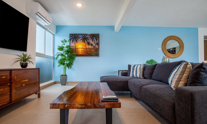 Barrio Los Villalobos Apartamento | Bright & Modern Condo in Jacó – Steps from the Beach