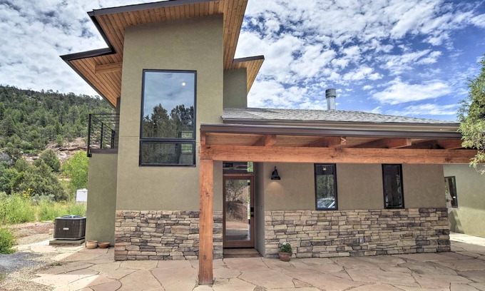 Canoncito Cabaña | Bright & Modern Desert Home 17 Mi to Santa Fe