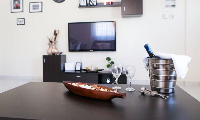 Polichni Apartamento | Bright & Modern GroundFloor Apartment