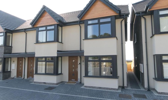 Llanfairfechan Casa | Bright Modern Home near Snowdonia and Llandudno