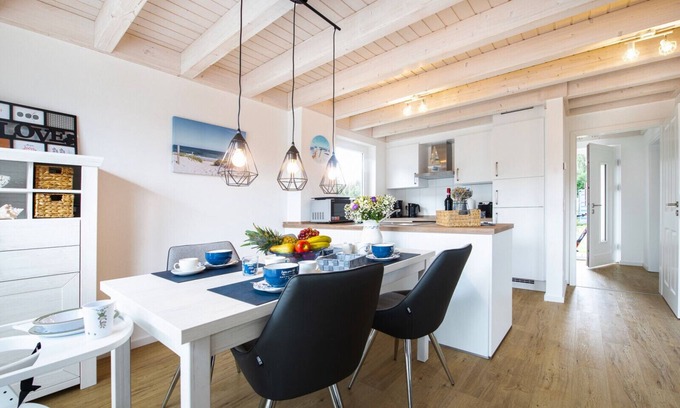 Nordhorn Casa | Bright, modern vacation home with sun terrace and wellness
