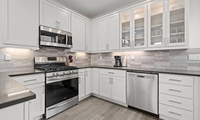 Ballard Casa | Bright New Home in trendy Ballard
