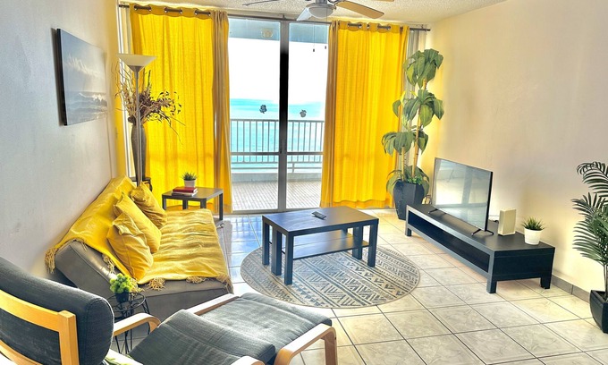 La Pared Apartamento | Bright Ocean View Turtle Nest Apartment