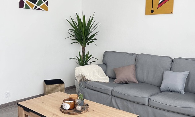 Montauban Apartamento | Bright, open-plan apartment