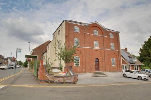 Markfield Apartamento | Bright spacious 1bed flat, with off-road parking!
