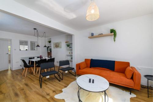 Abercwmboi Casa | Bright & Spacious 3 Bed Home Minutes frm Bike Park