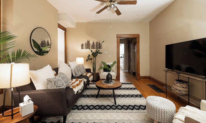 Old North Columbus Casa | Bright Spacious 5BR Perfect for Groups or Family