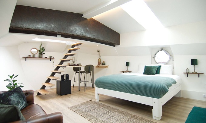 Spaarndammer en Zeeheldenbuurt Alquiler De Eote | Luminoso y espacioso estudio @ eco houseboat!