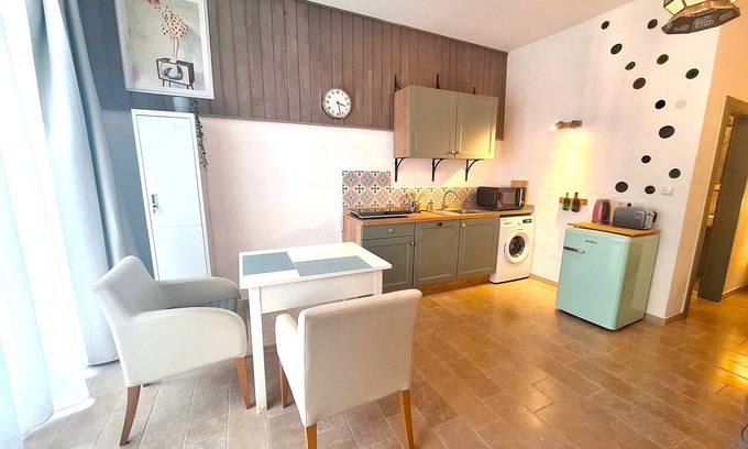 Monheim Apartamento | Bright studio apartment