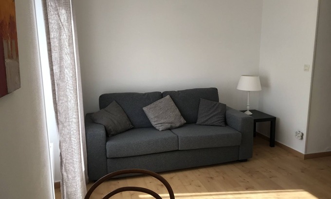 Bort-les-Orgues Apartamento | Bright studio in the heart of town for 2 people.