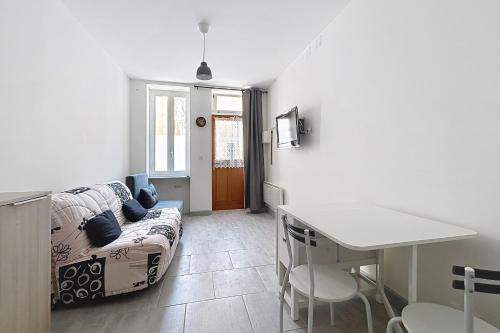 Coursan Apartamento | Bright studio in Coursan close to activities