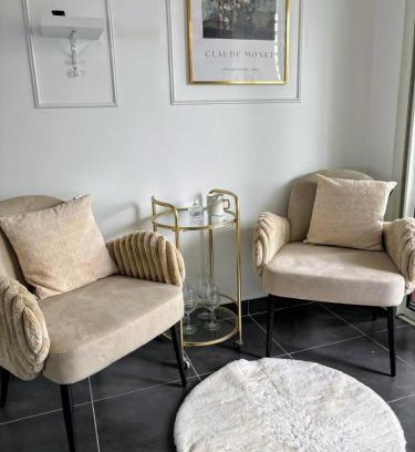 Schoelcher Apartamento | Bright studio in Schoelcher, Wi-Fi, Air conditioning