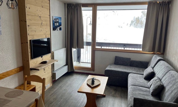 Le Lavachet Apartamento | Estudio luminoso cerca de pistas y comercios con balcón